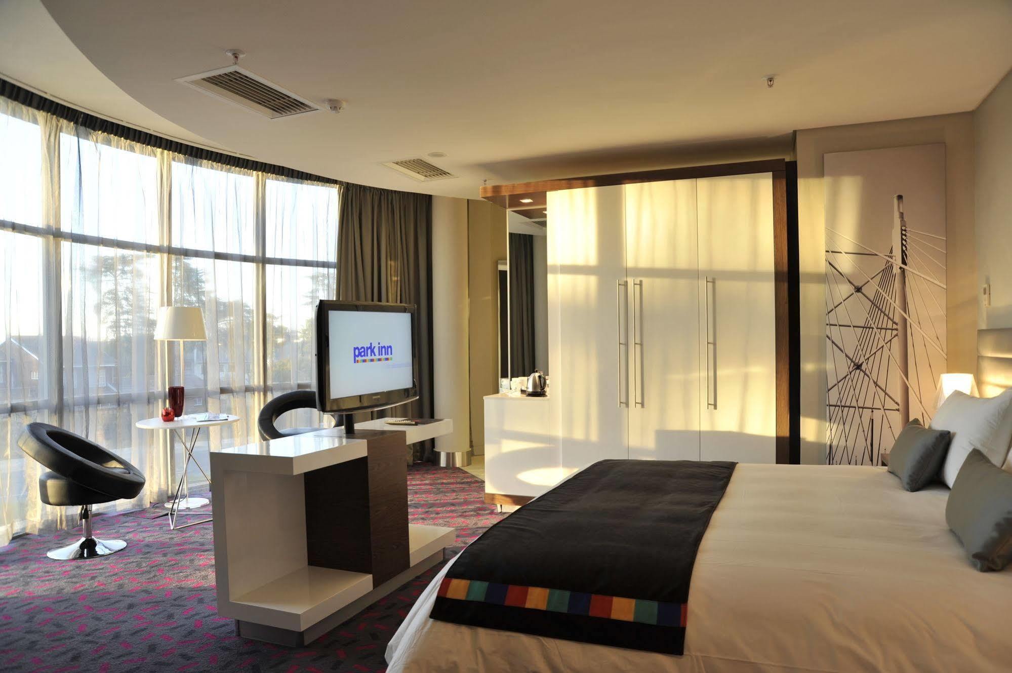 Park Inn Sandton Γιοχάνεσμπουργκ Δωμάτιο φωτογραφία